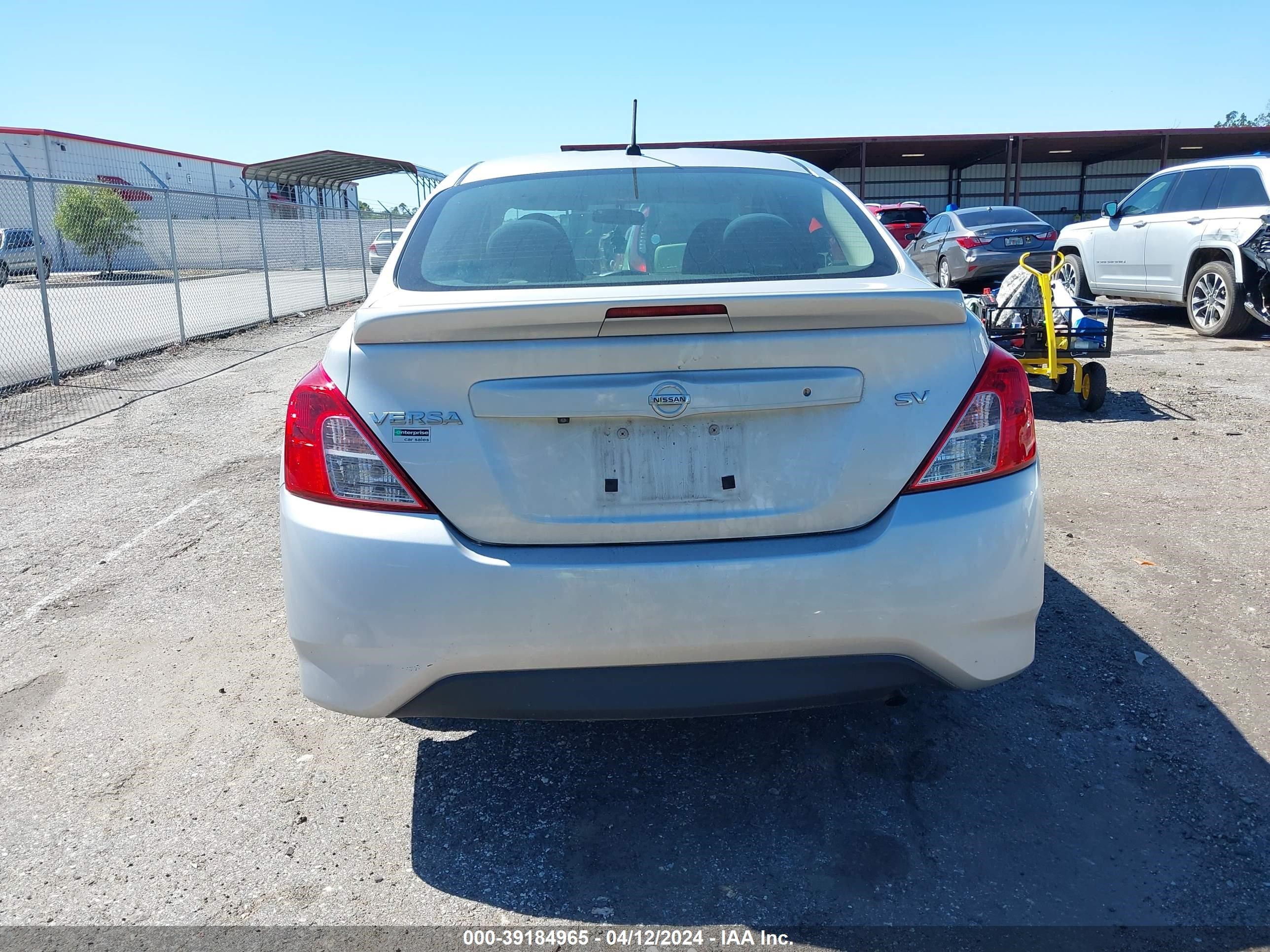 Photo 15 VIN: 3N1CN7AP7KL840563 - NISSAN VERSA 