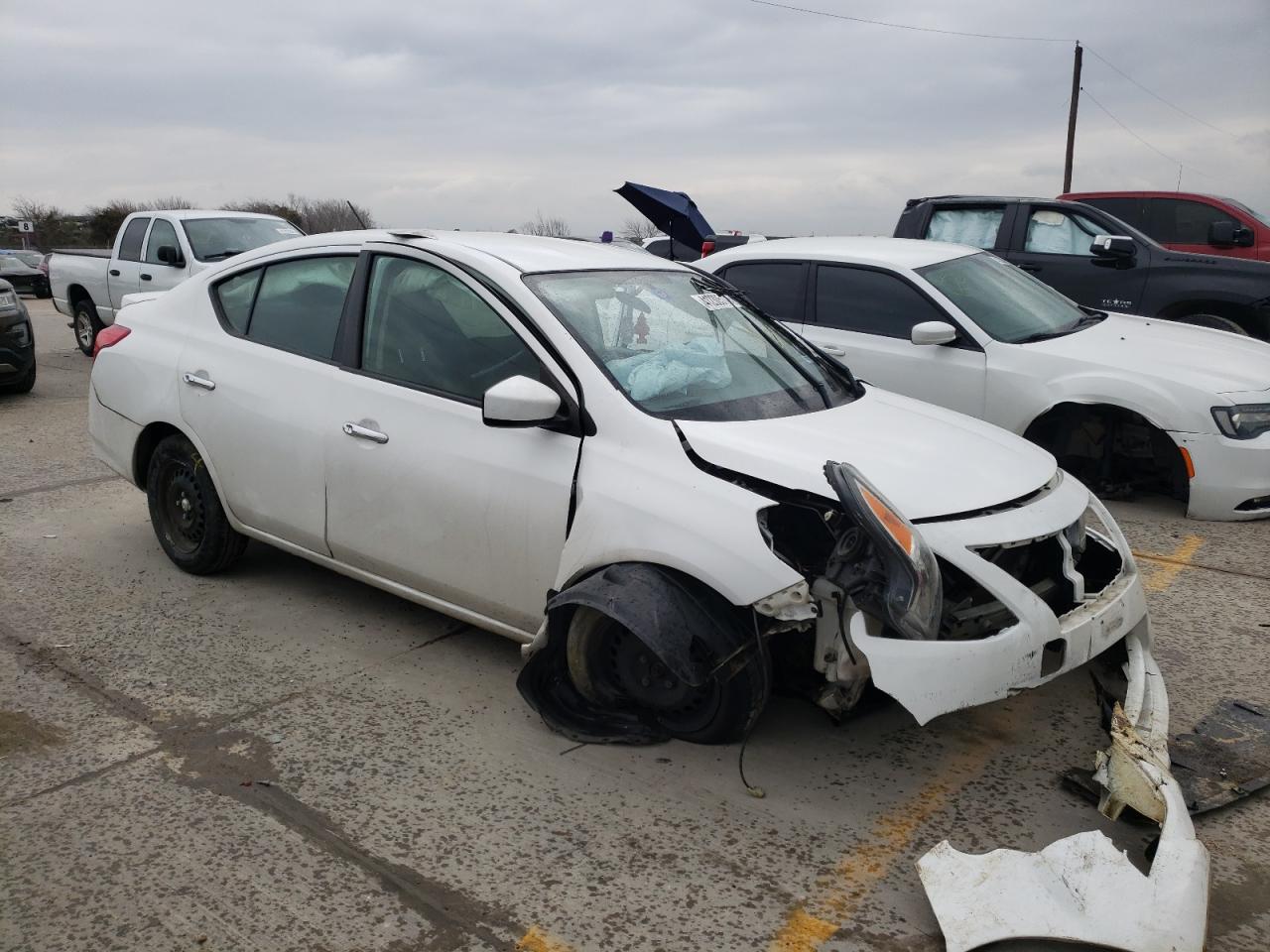 Photo 3 VIN: 3N1CN7AP7KL857539 - NISSAN VERSA 