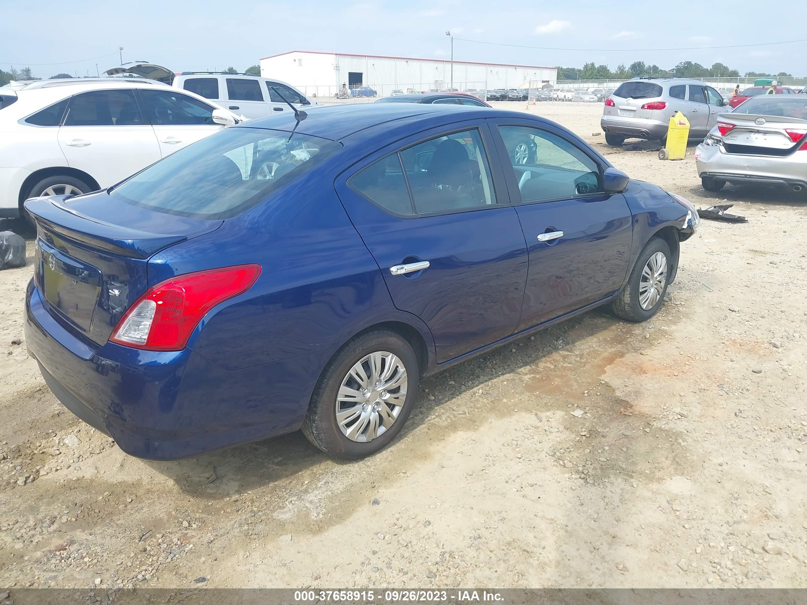 Photo 3 VIN: 3N1CN7AP7KL858741 - NISSAN VERSA 