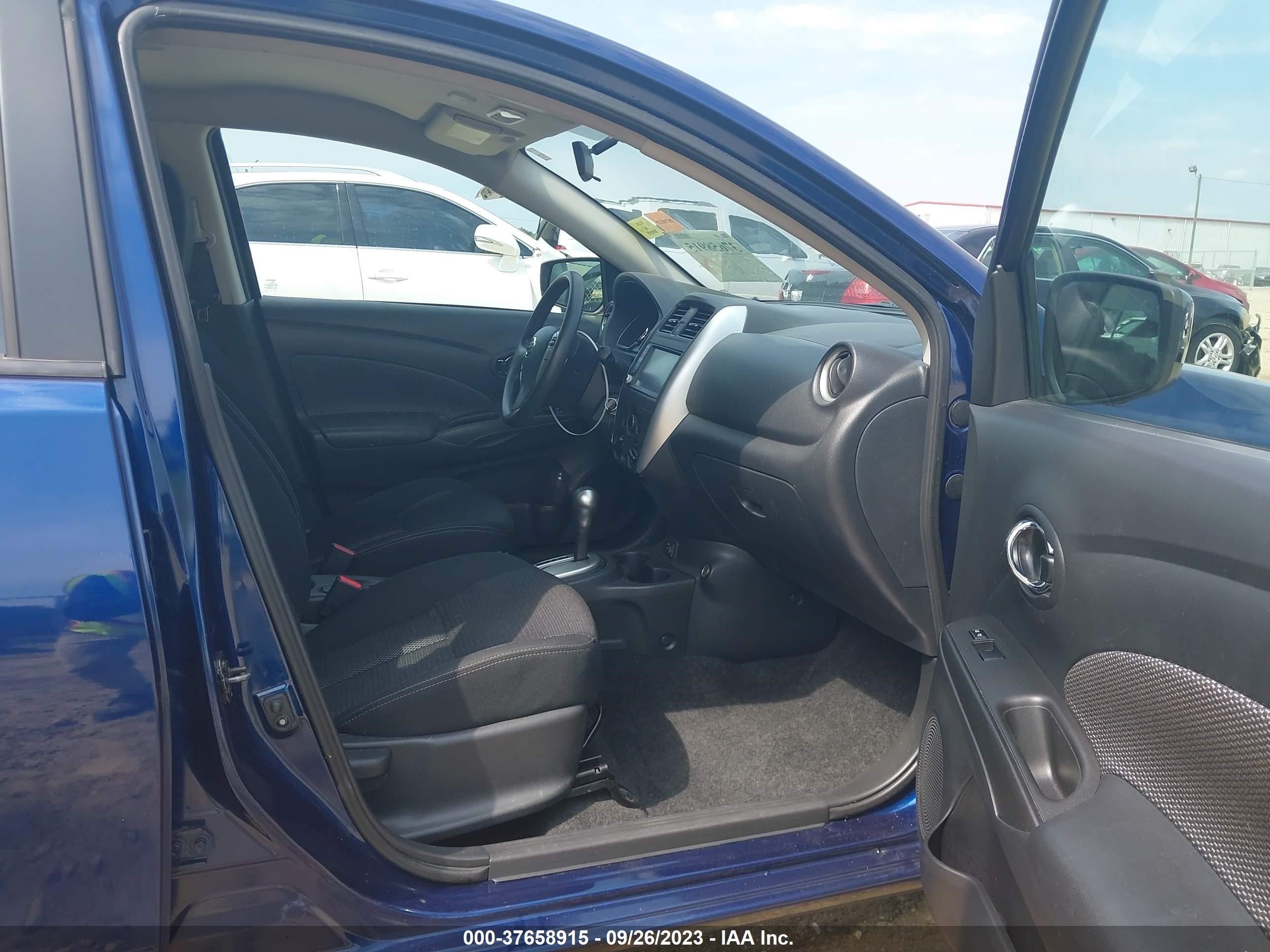 Photo 4 VIN: 3N1CN7AP7KL858741 - NISSAN VERSA 