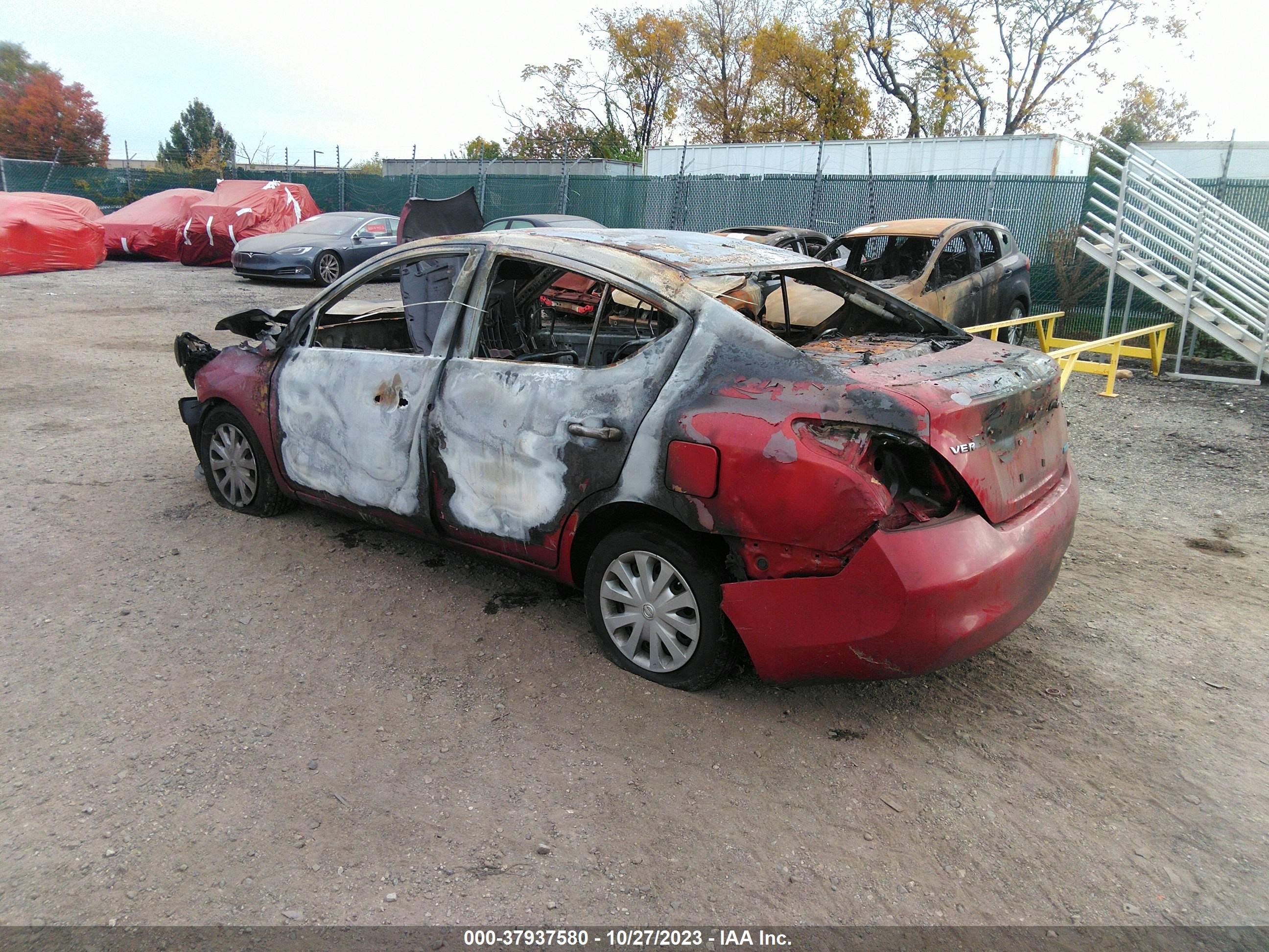 Photo 2 VIN: 3N1CN7AP8EL804322 - NISSAN VERSA 