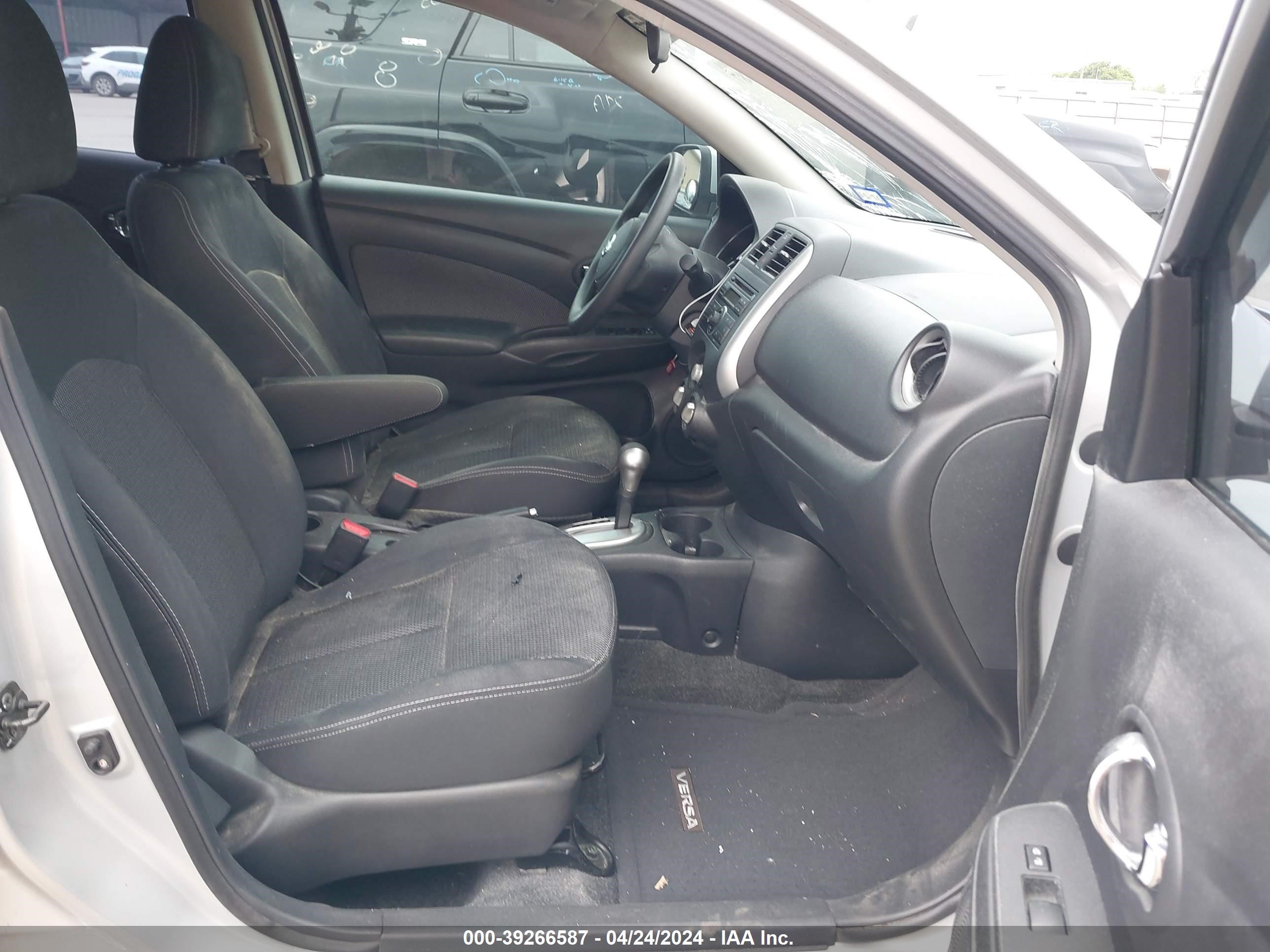 Photo 4 VIN: 3N1CN7AP8EL805888 - NISSAN VERSA 