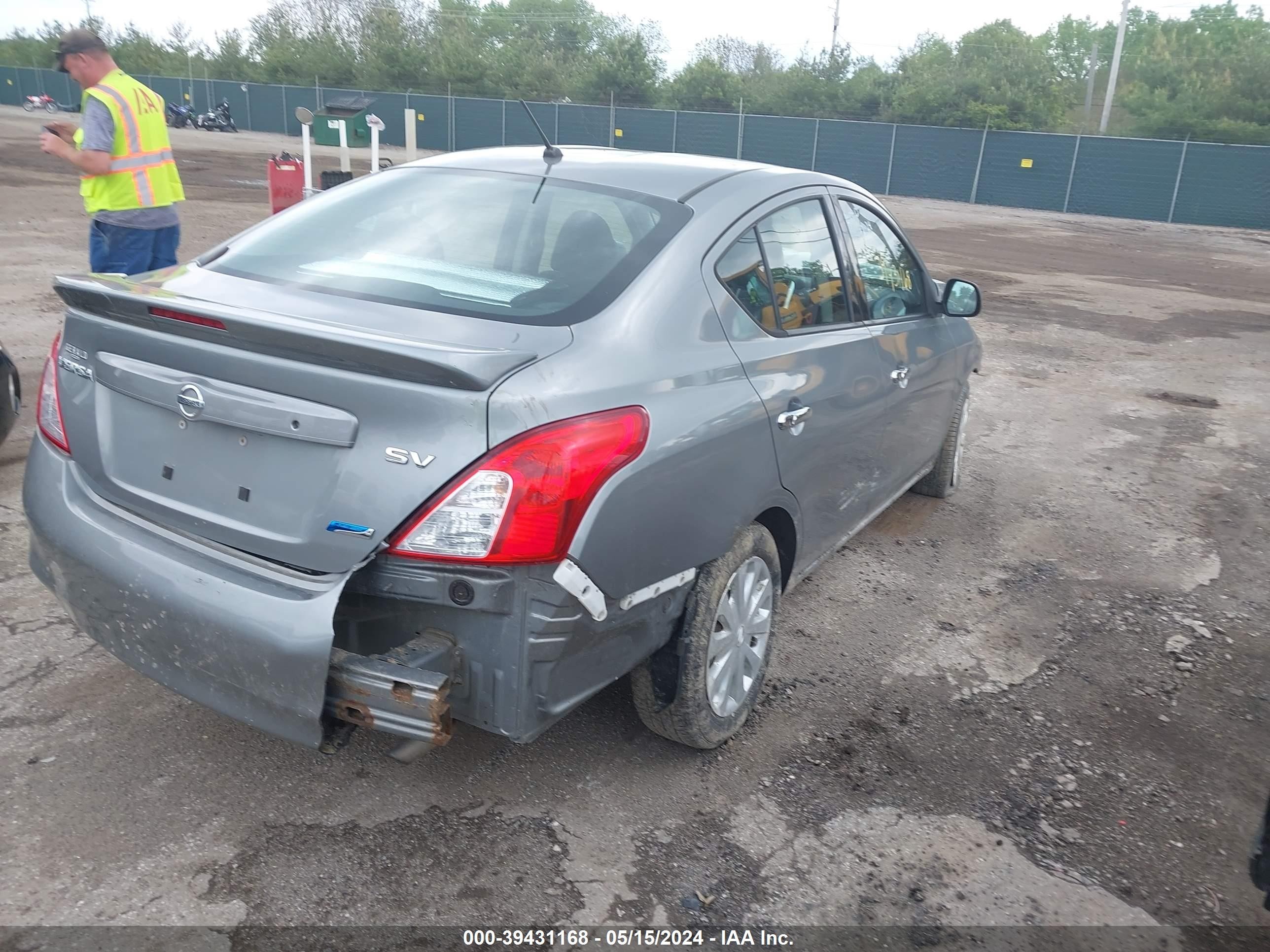 Photo 3 VIN: 3N1CN7AP8EL809438 - NISSAN VERSA 