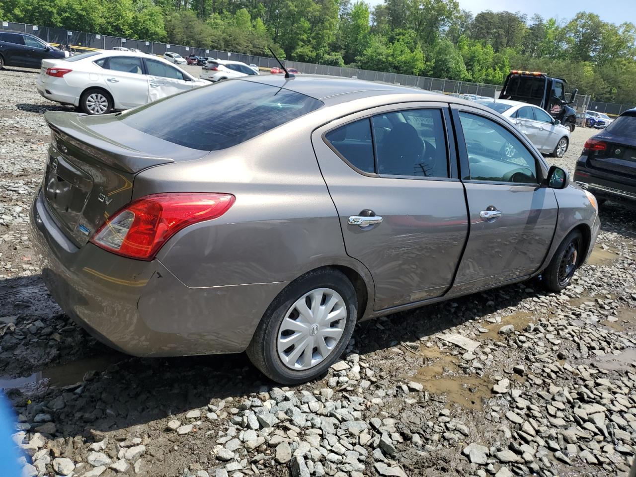 Photo 2 VIN: 3N1CN7AP8EL811335 - NISSAN VERSA 