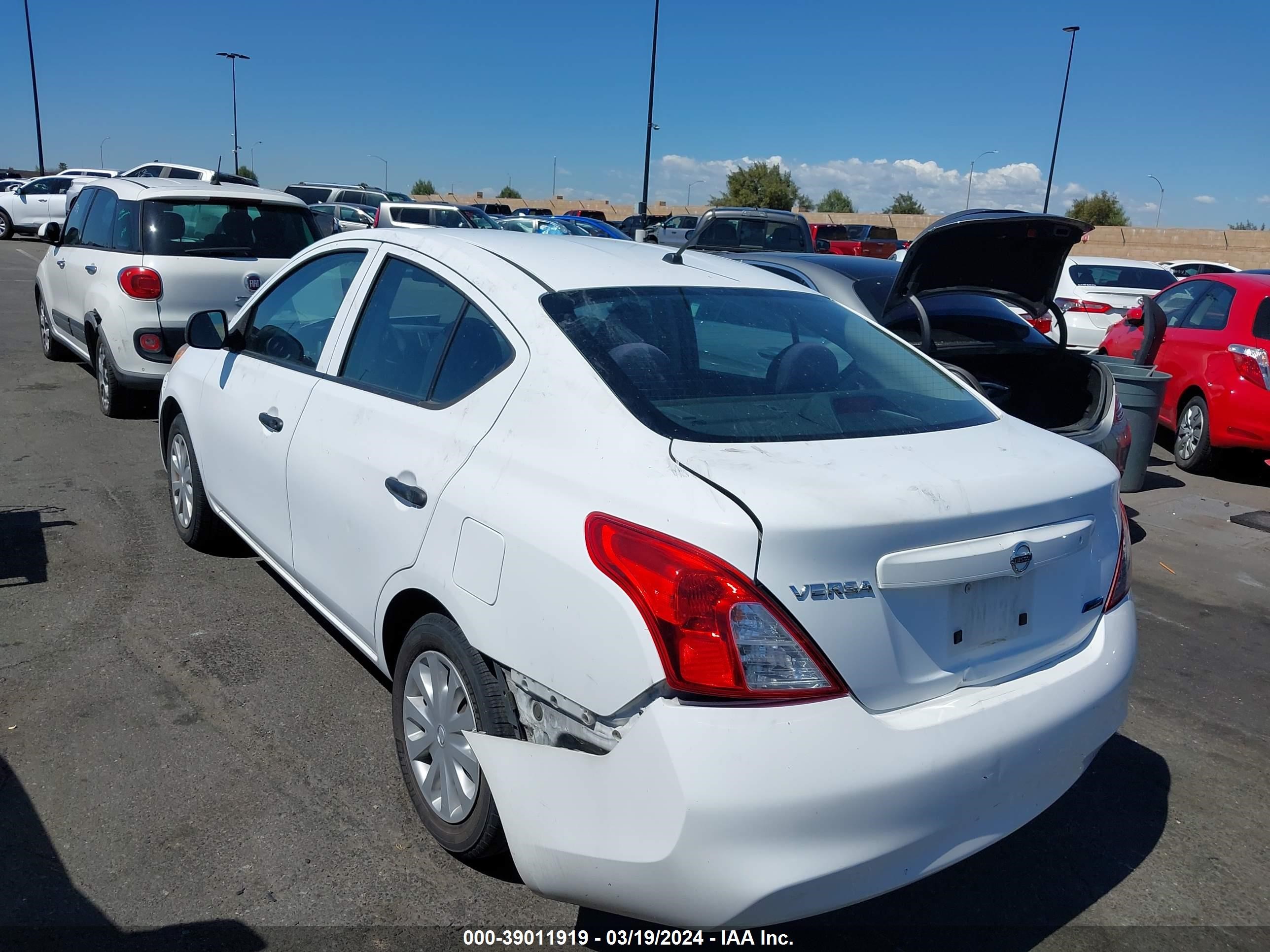 Photo 2 VIN: 3N1CN7AP8EL844187 - NISSAN VERSA 