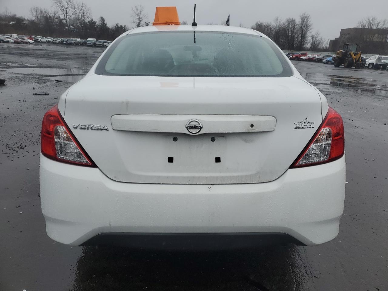 Photo 5 VIN: 3N1CN7AP8FL874632 - NISSAN VERSA 