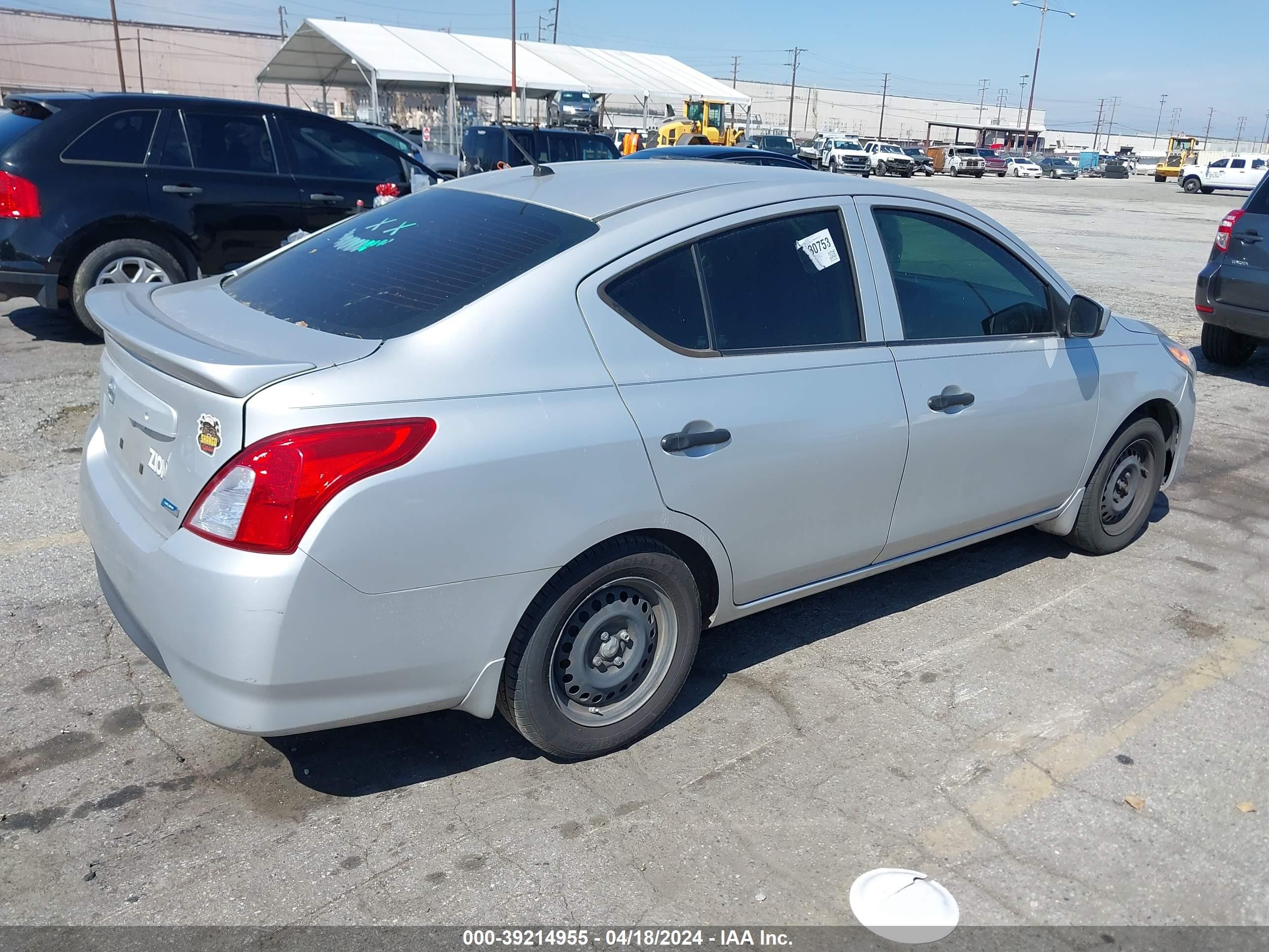 Photo 3 VIN: 3N1CN7AP8GL840918 - NISSAN VERSA 