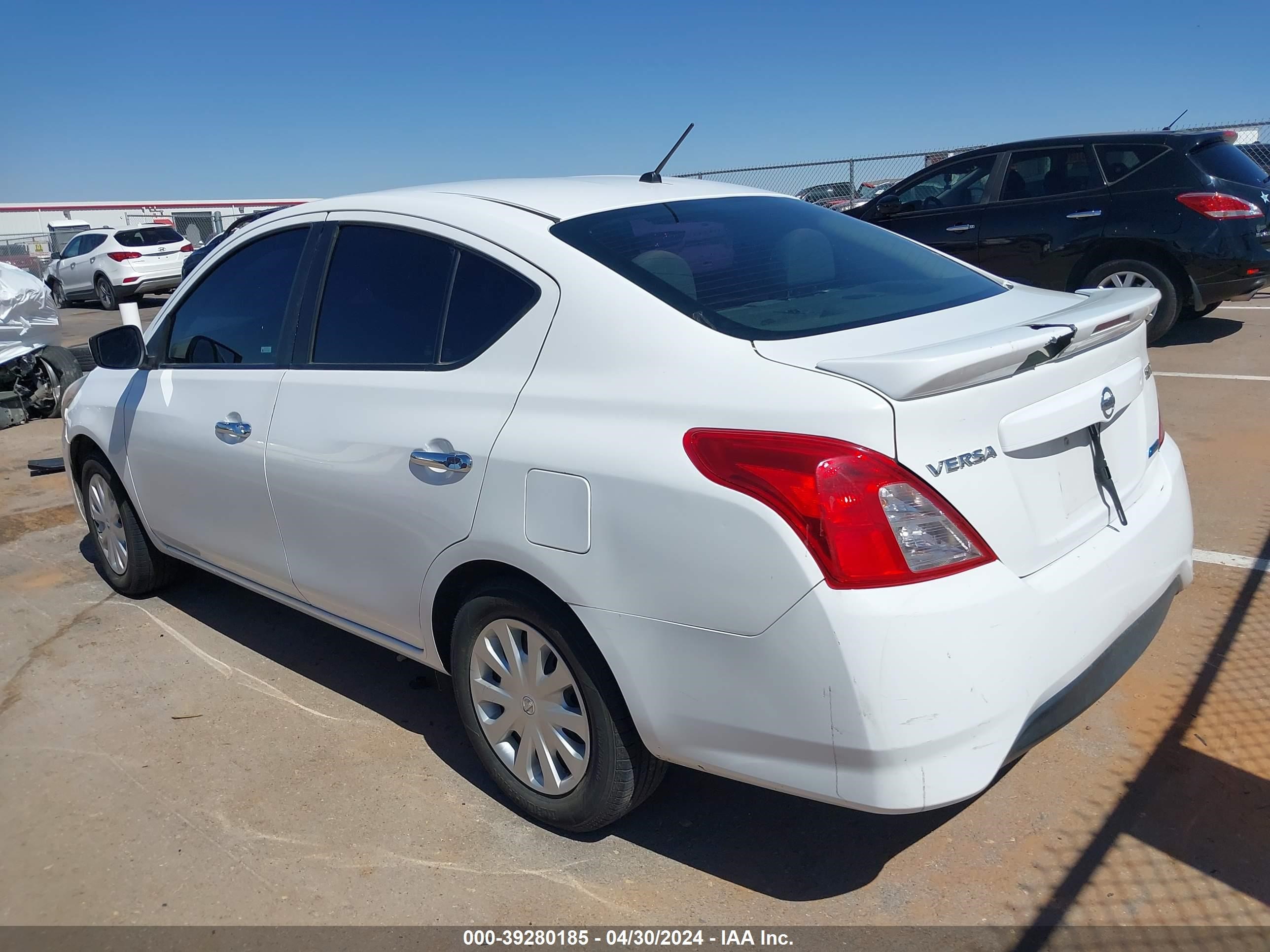 Photo 2 VIN: 3N1CN7AP8GL845486 - NISSAN VERSA 