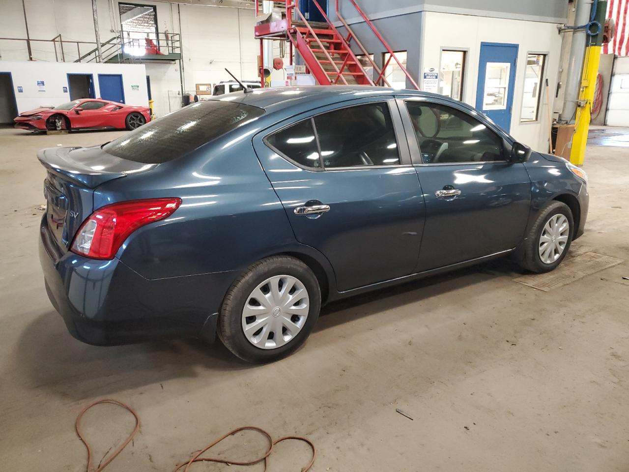 Photo 2 VIN: 3N1CN7AP8GL848257 - NISSAN VERSA 