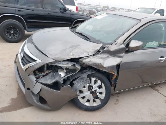 Photo 5 VIN: 3N1CN7AP8GL901037 - NISSAN VERSA 