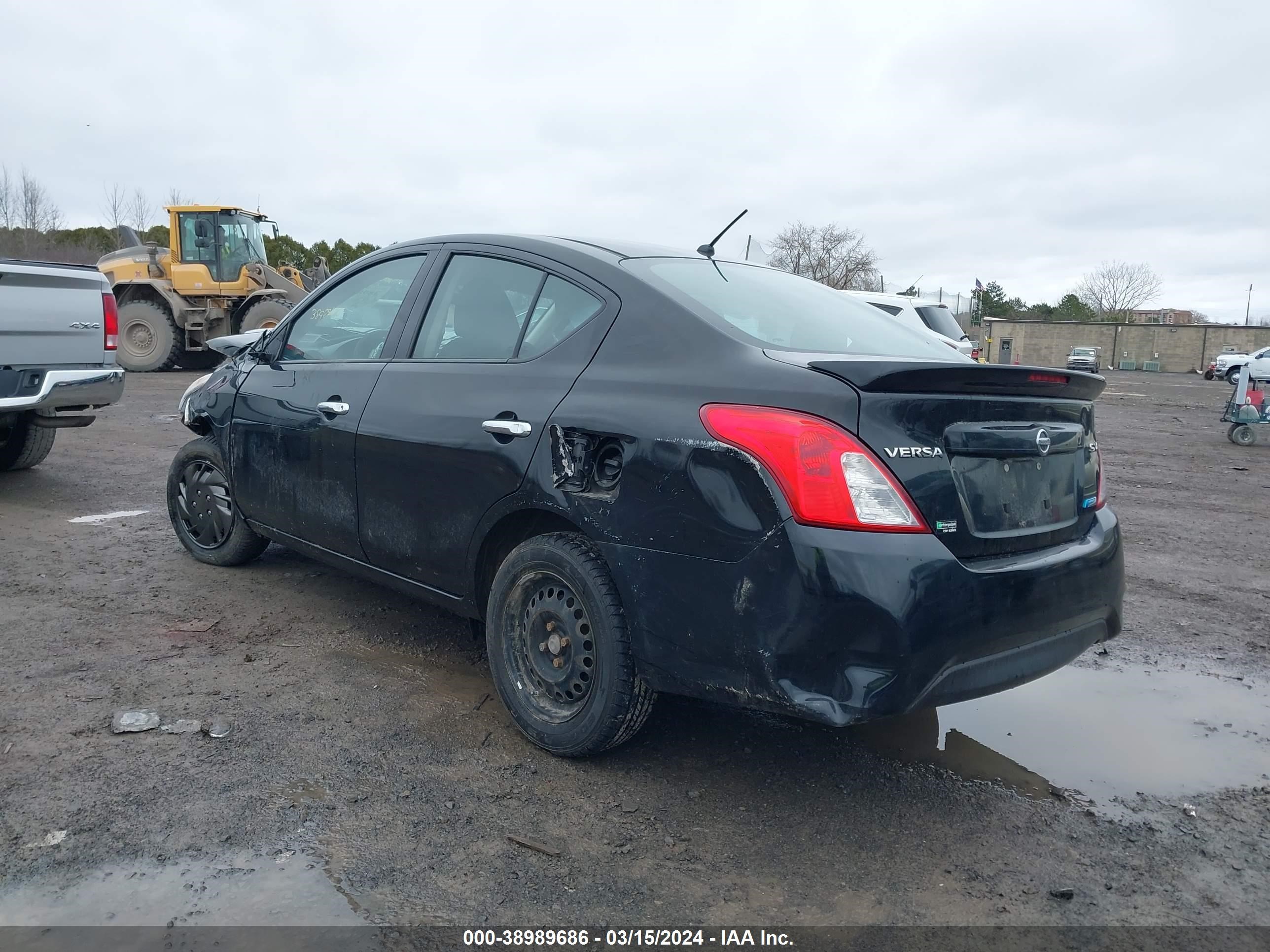 Photo 2 VIN: 3N1CN7AP8GL903550 - NISSAN VERSA 