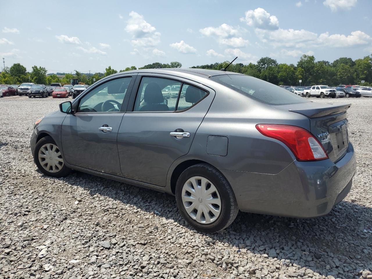 Photo 1 VIN: 3N1CN7AP8HL802932 - NISSAN VERSA 