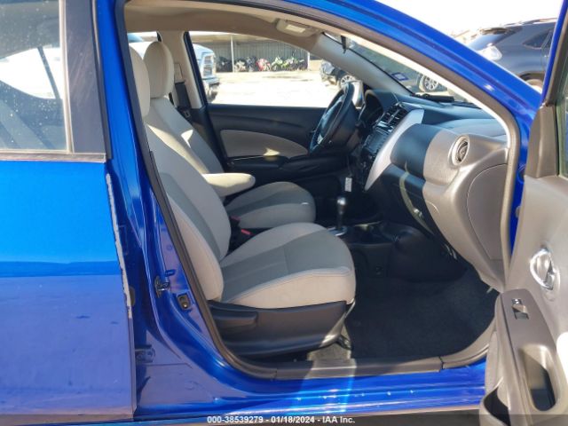 Photo 4 VIN: 3N1CN7AP8HL805023 - NISSAN VERSA 