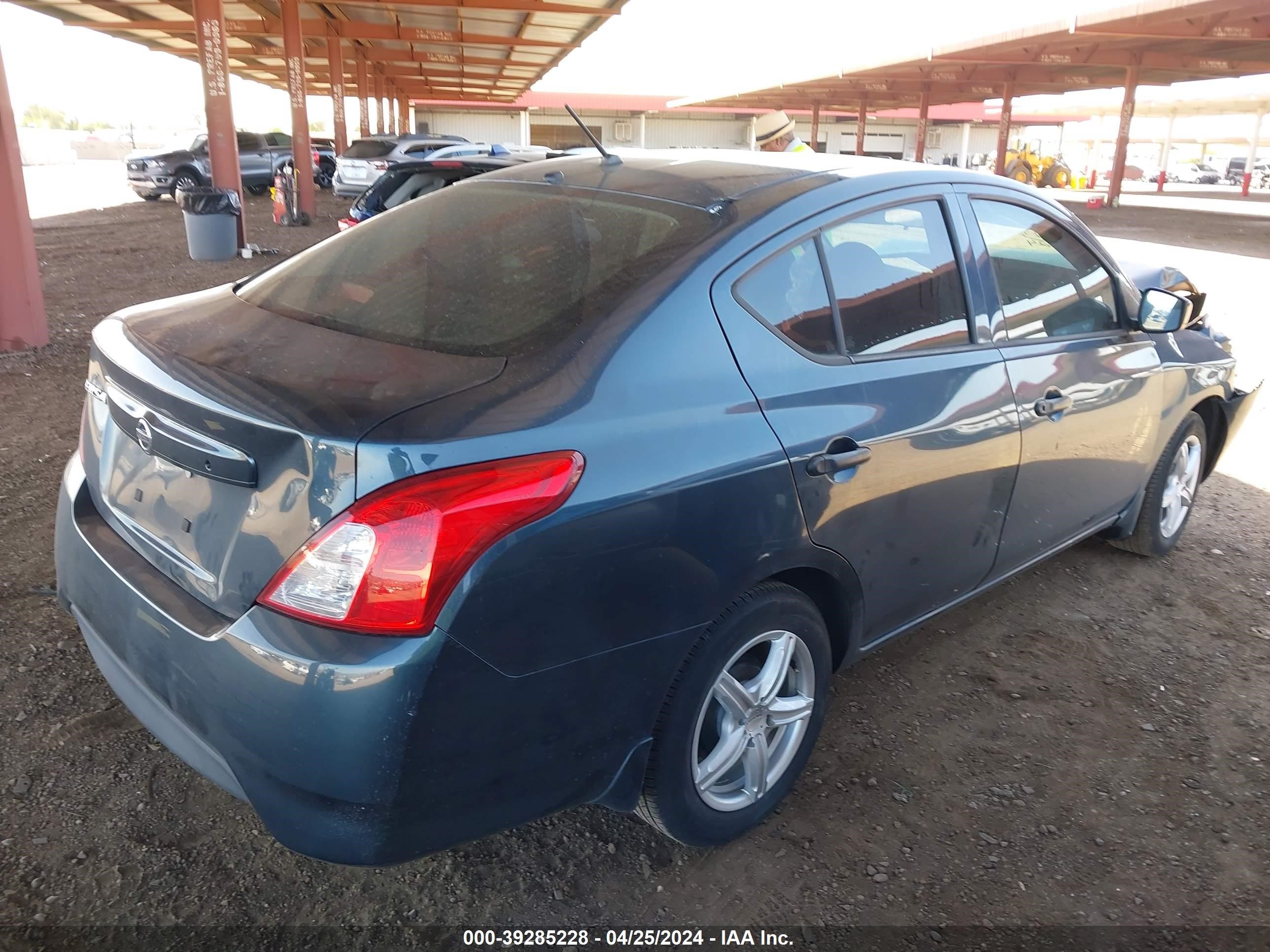 Photo 3 VIN: 3N1CN7AP8HL817706 - NISSAN VERSA 