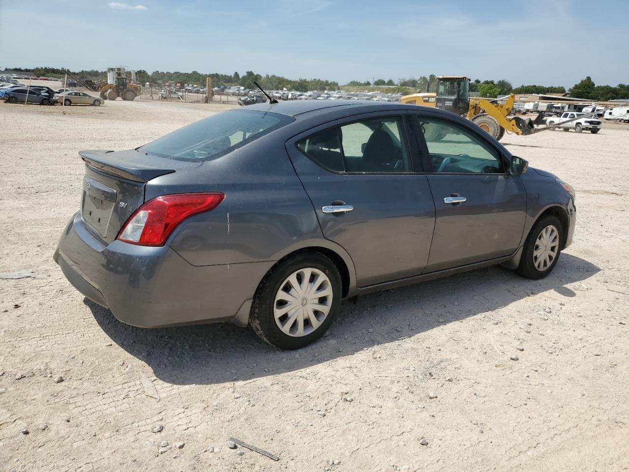 Photo 2 VIN: 3N1CN7AP8HL853685 - NISSAN VERSA 