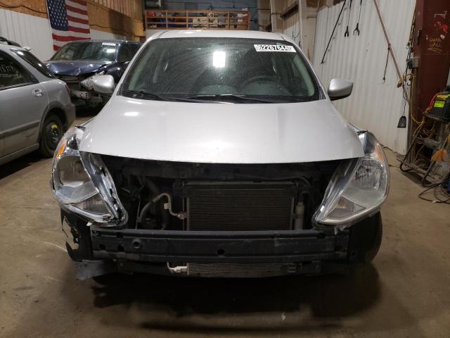 Photo 4 VIN: 3N1CN7AP8JK440256 - NISSAN VERSA S 