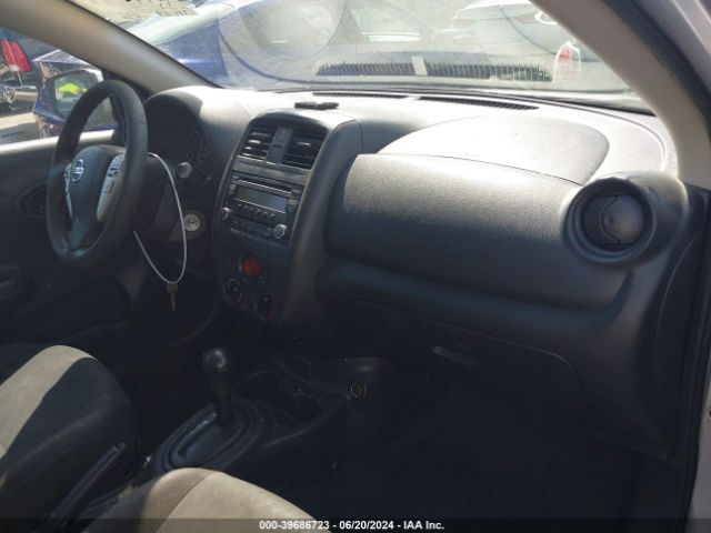 Photo 4 VIN: 3N1CN7AP8JL803648 - NISSAN VERSA 