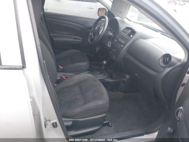 Photo 4 VIN: 3N1CN7AP8JL811135 - NISSAN VERSA 