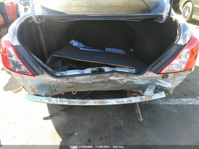 Photo 5 VIN: 3N1CN7AP8JL811247 - NISSAN VERSA SEDAN 