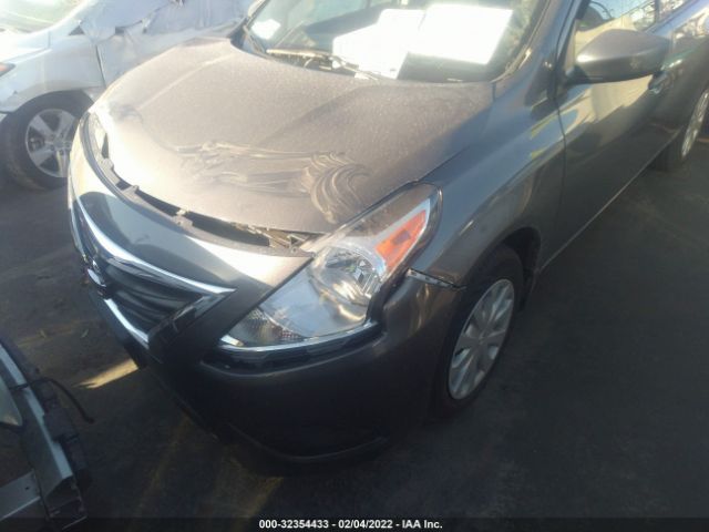 Photo 1 VIN: 3N1CN7AP8JL820496 - NISSAN VERSA SEDAN 