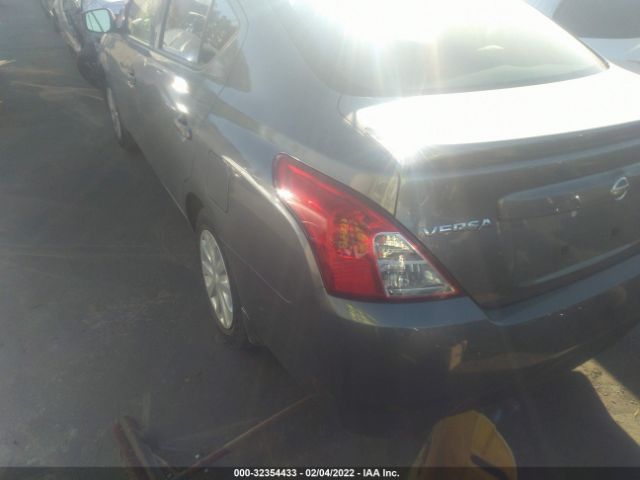 Photo 2 VIN: 3N1CN7AP8JL820496 - NISSAN VERSA SEDAN 