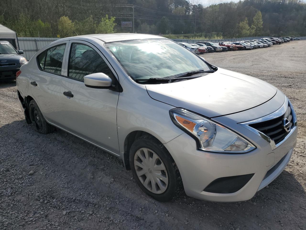 Photo 3 VIN: 3N1CN7AP8JL832938 - NISSAN VERSA 