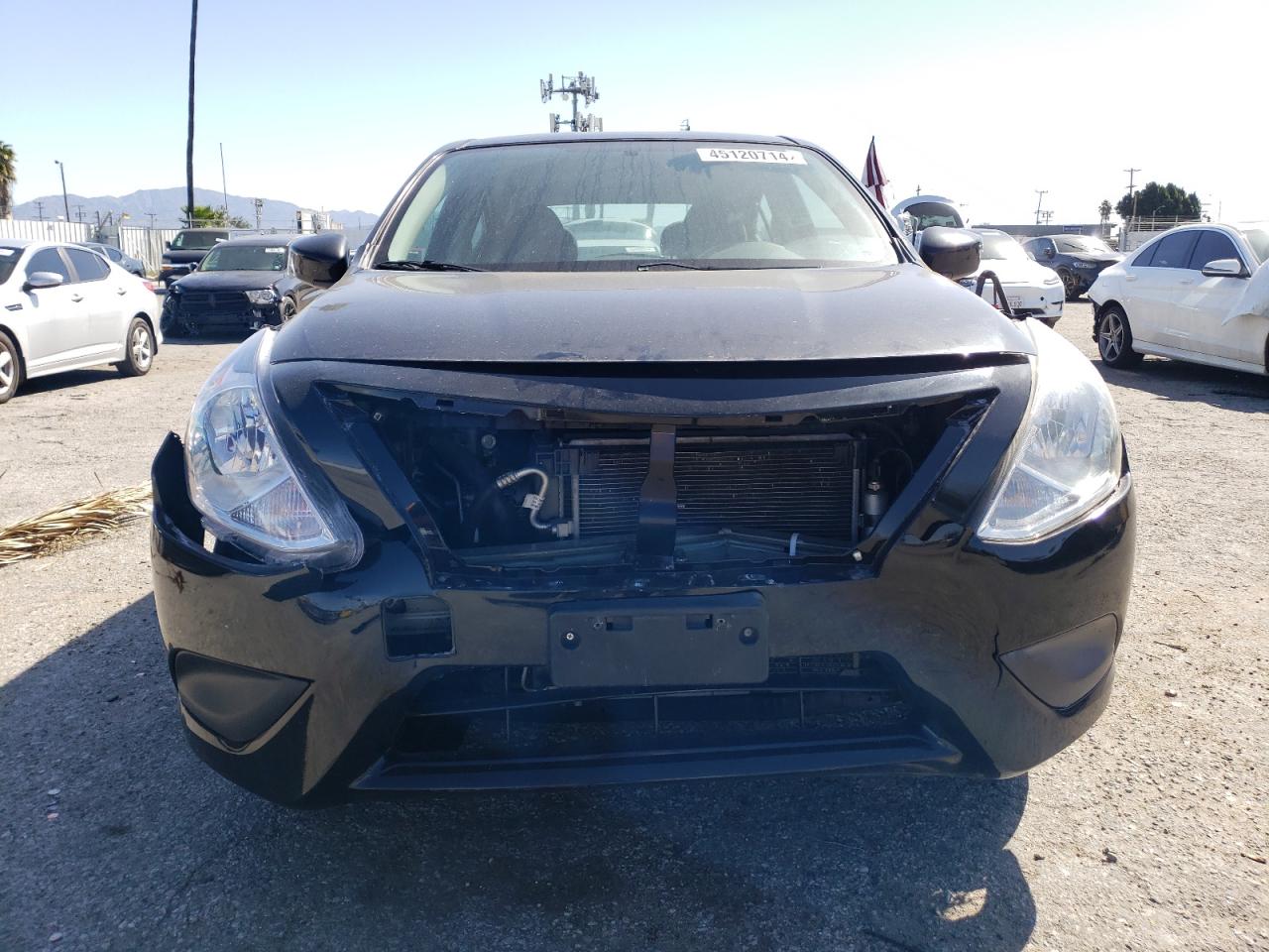 Photo 4 VIN: 3N1CN7AP8JL867933 - NISSAN VERSA 