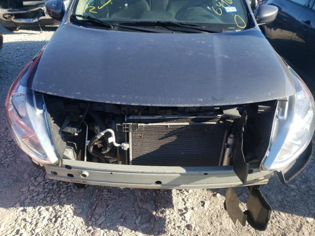 Photo 8 VIN: 3N1CN7AP8JL869410 - NISSAN VERSA S 