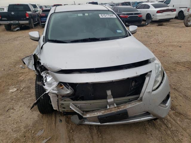 Photo 4 VIN: 3N1CN7AP8JL877877 - NISSAN VERSA 