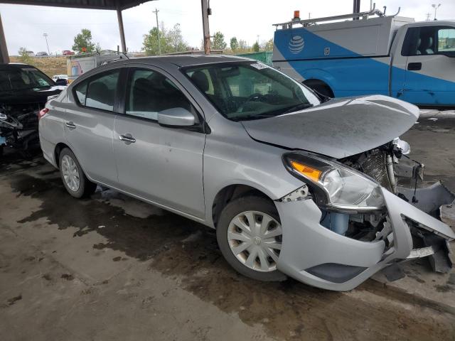 Photo 3 VIN: 3N1CN7AP8JL885753 - NISSAN VERSA 