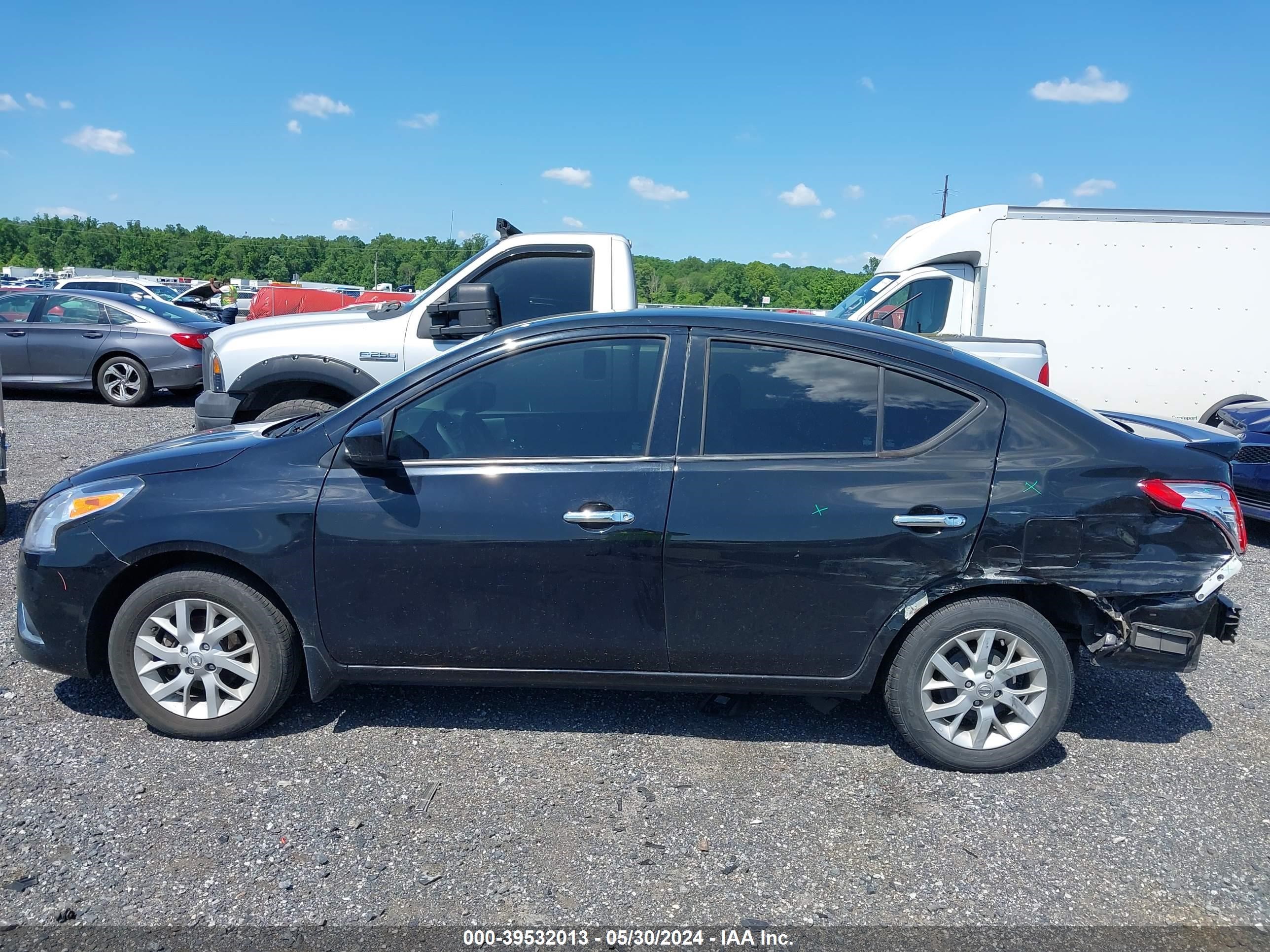 Photo 14 VIN: 3N1CN7AP8JL886109 - NISSAN VERSA 