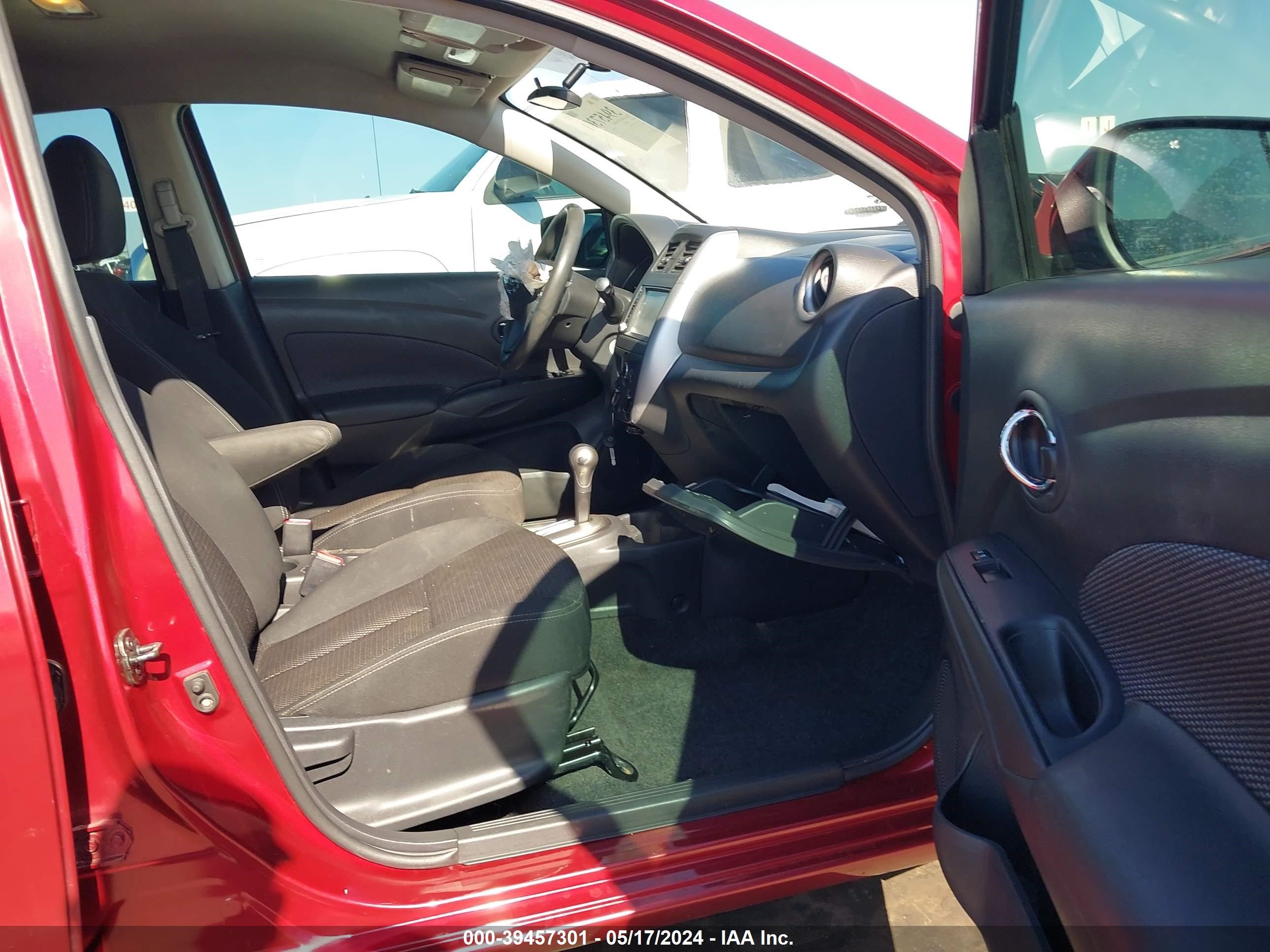 Photo 4 VIN: 3N1CN7AP8KL823237 - NISSAN VERSA 