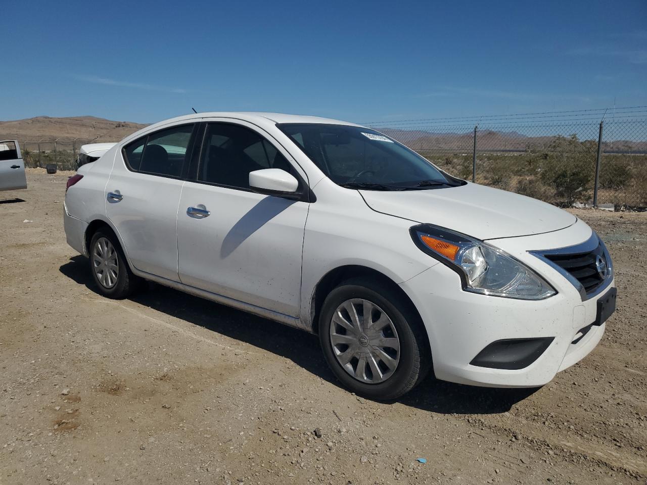 Photo 3 VIN: 3N1CN7AP8KL829166 - NISSAN VERSA 