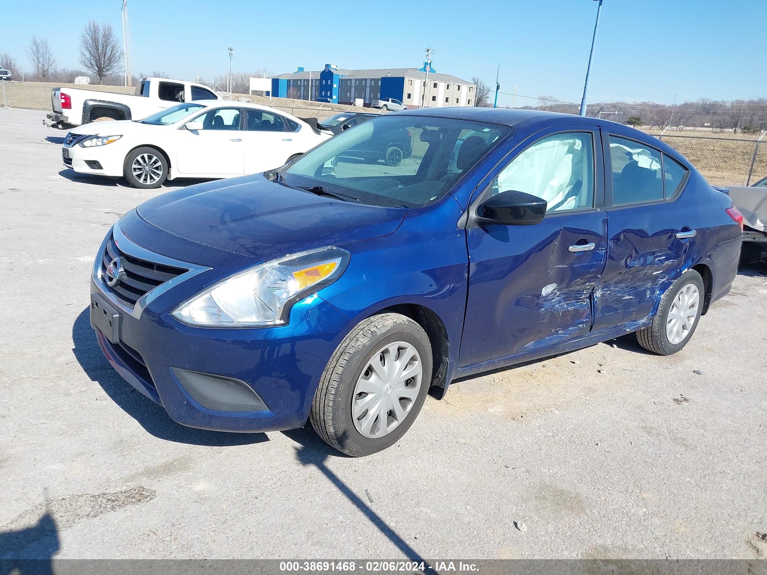 Photo 1 VIN: 3N1CN7AP8KL837686 - NISSAN VERSA 