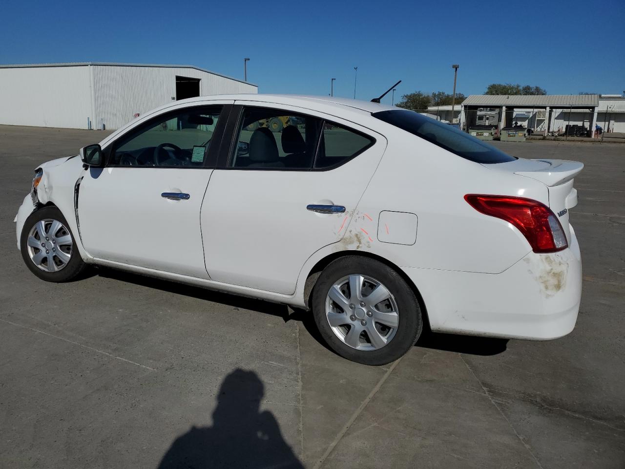 Photo 1 VIN: 3N1CN7AP8KL875533 - NISSAN VERSA 