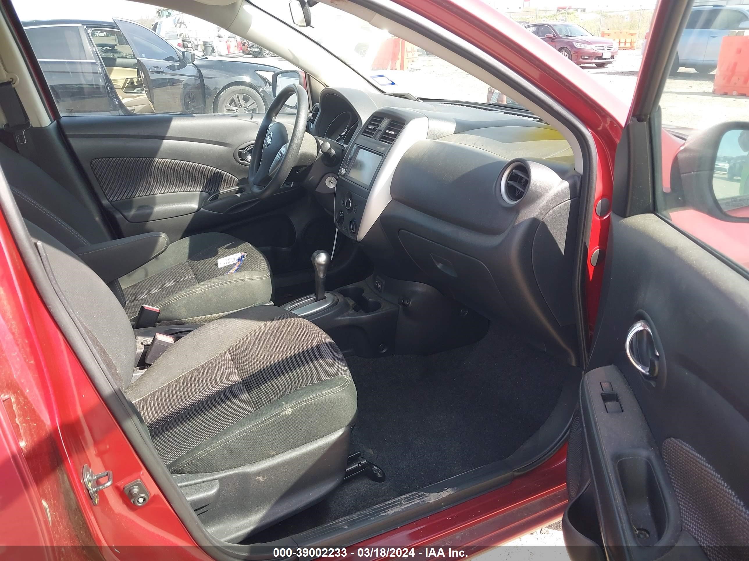 Photo 4 VIN: 3N1CN7AP8KL878819 - NISSAN VERSA 