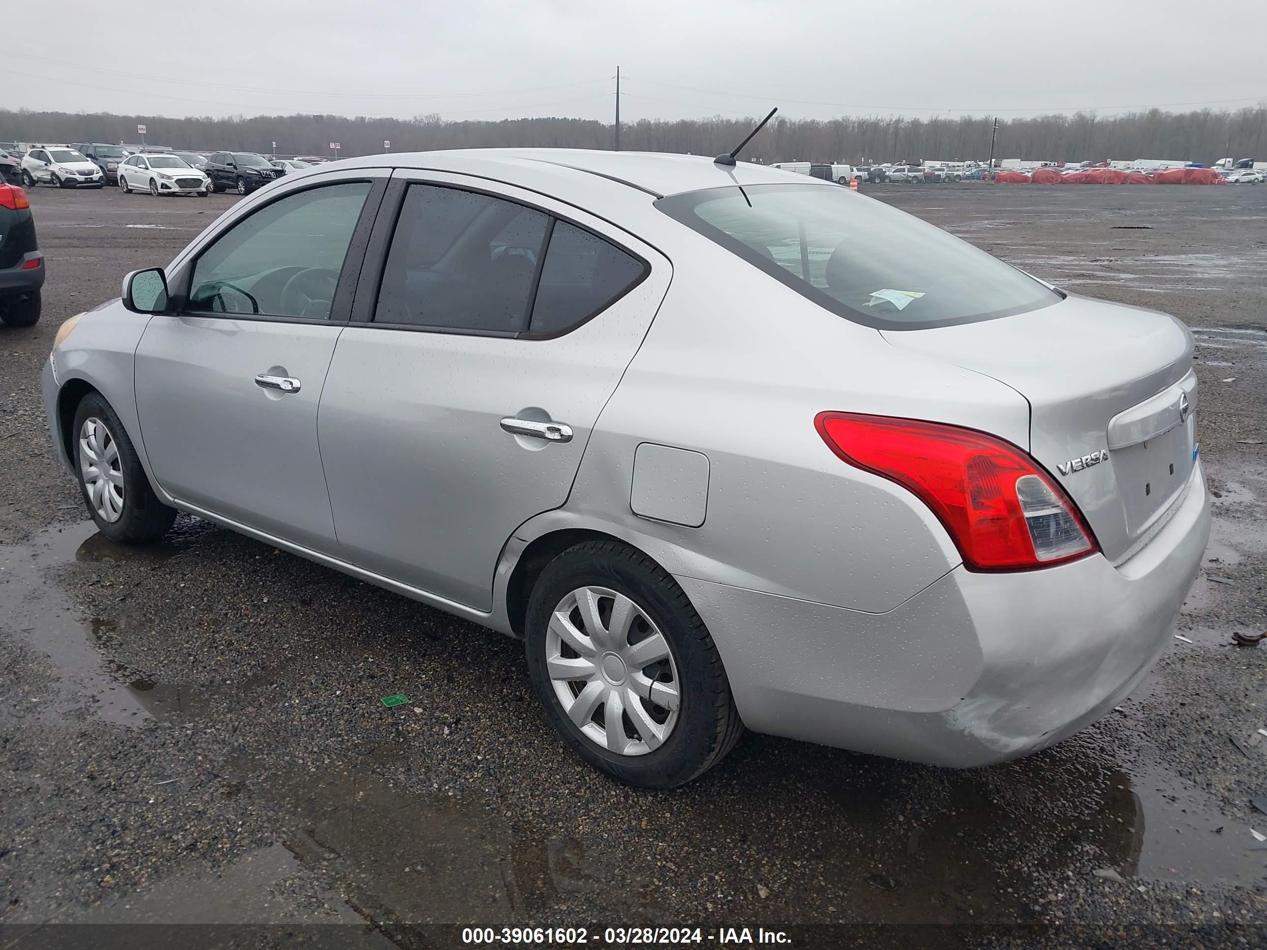 Photo 2 VIN: 3N1CN7AP9CL818100 - NISSAN VERSA 