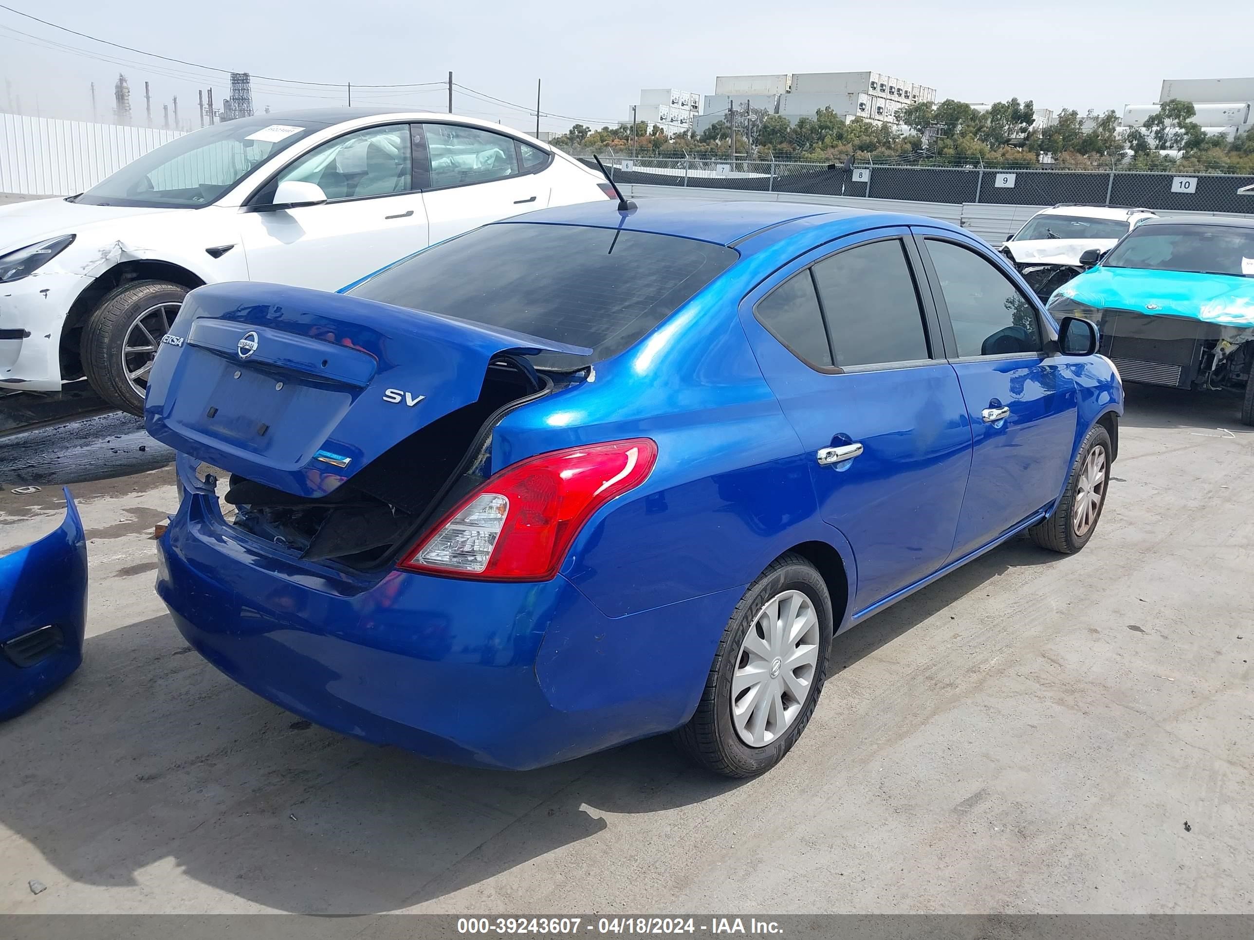 Photo 3 VIN: 3N1CN7AP9CL819599 - NISSAN VERSA 