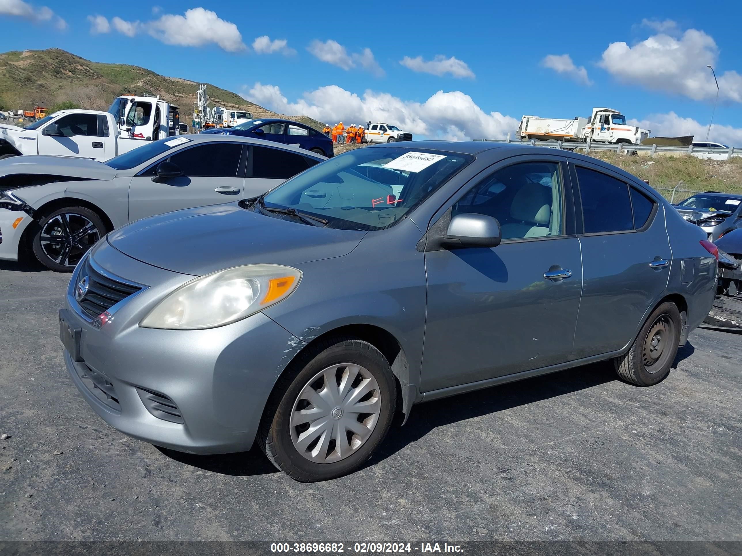 Photo 1 VIN: 3N1CN7AP9CL861061 - NISSAN VERSA 