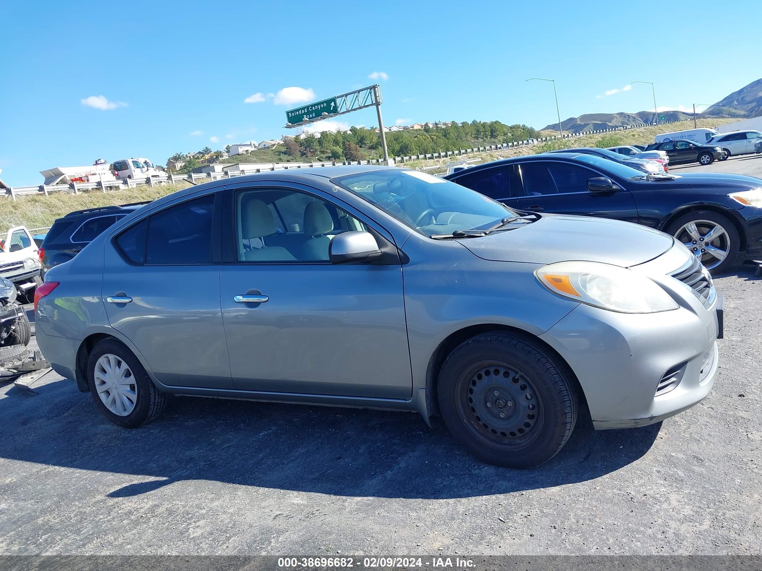 Photo 12 VIN: 3N1CN7AP9CL861061 - NISSAN VERSA 