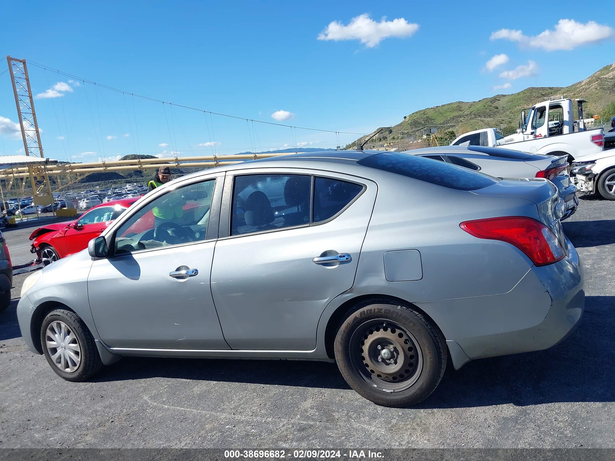 Photo 13 VIN: 3N1CN7AP9CL861061 - NISSAN VERSA 