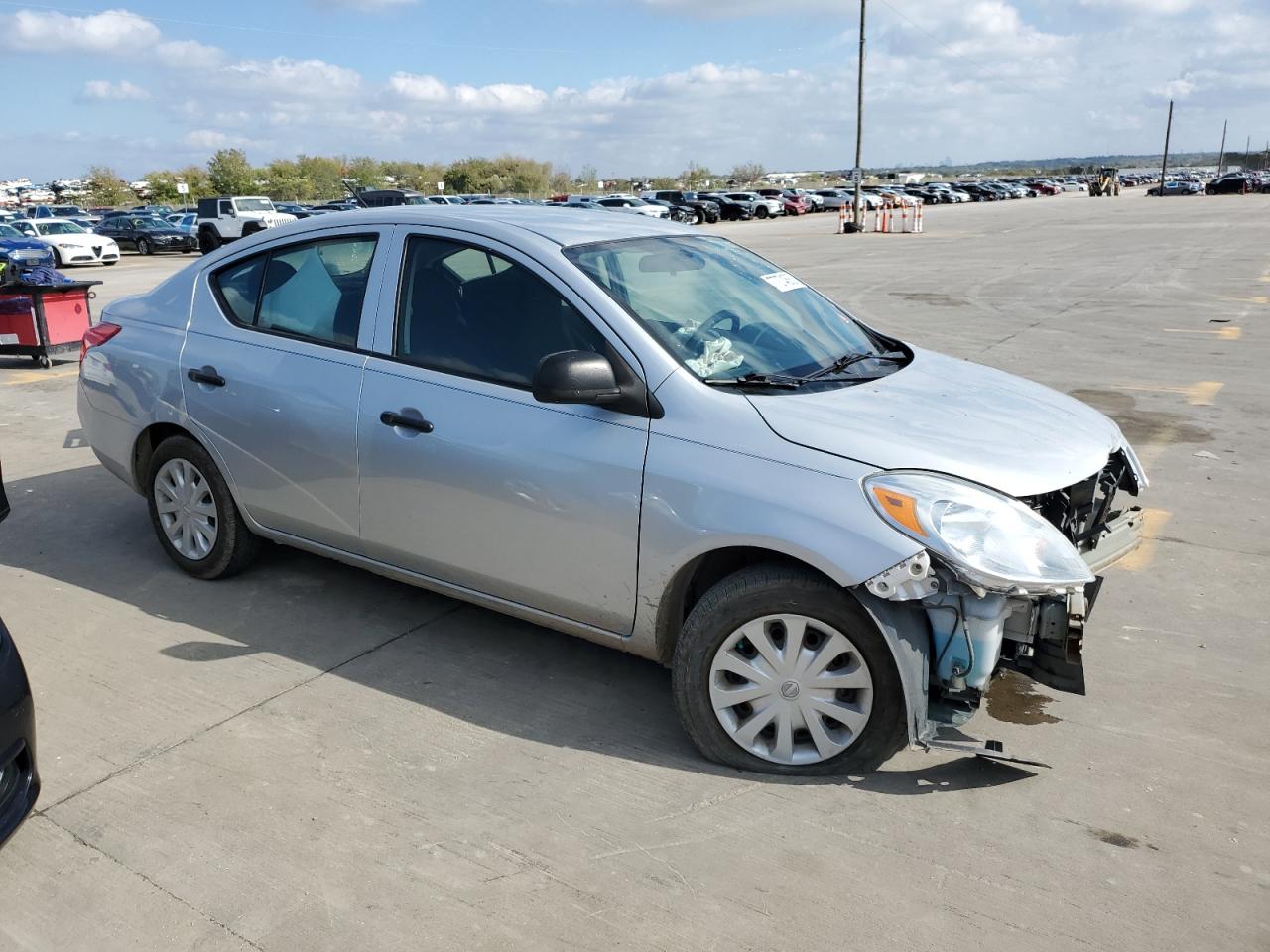 Photo 3 VIN: 3N1CN7AP9DL863703 - NISSAN VERSA 