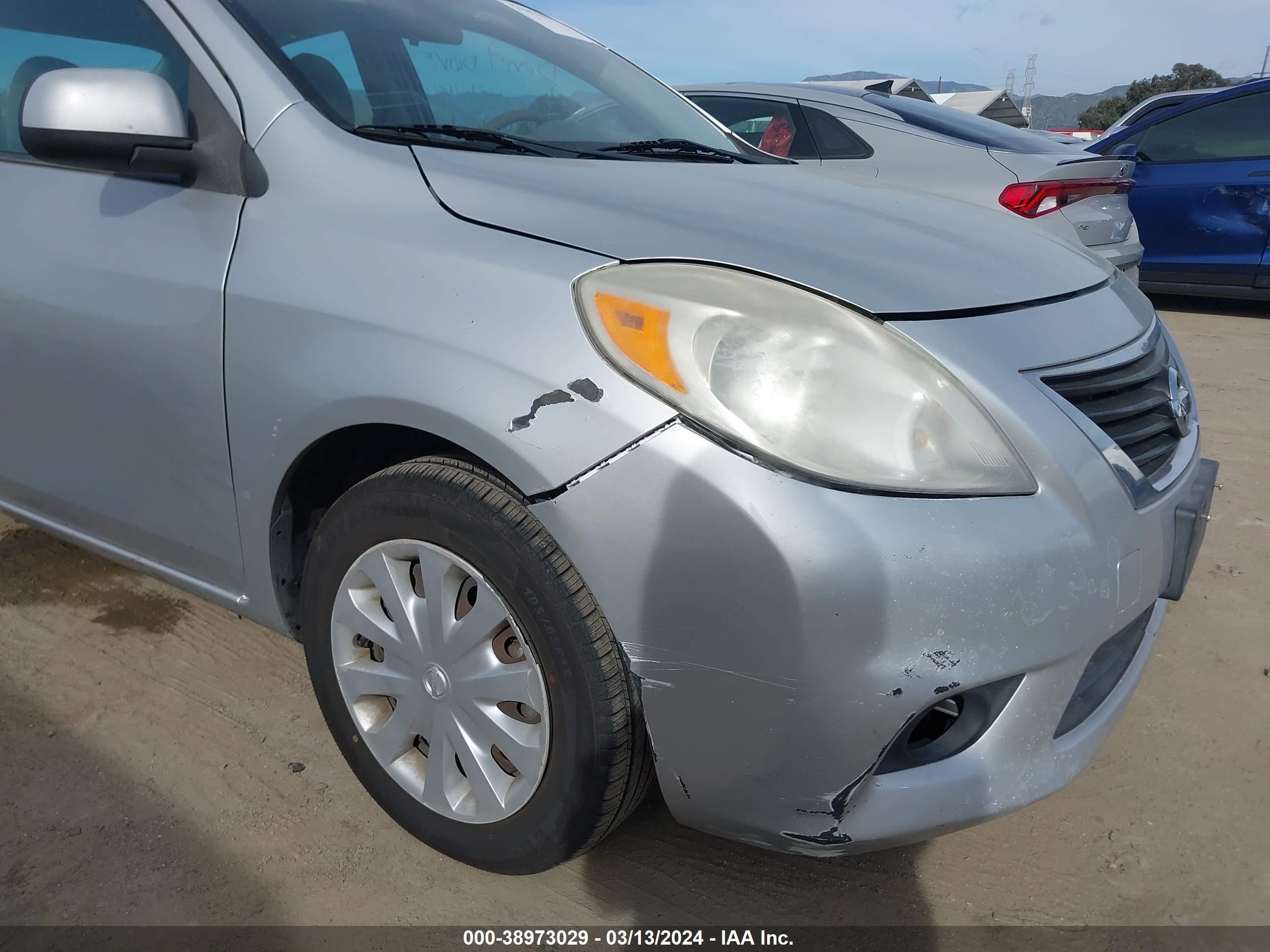 Photo 5 VIN: 3N1CN7AP9DL890089 - NISSAN VERSA 