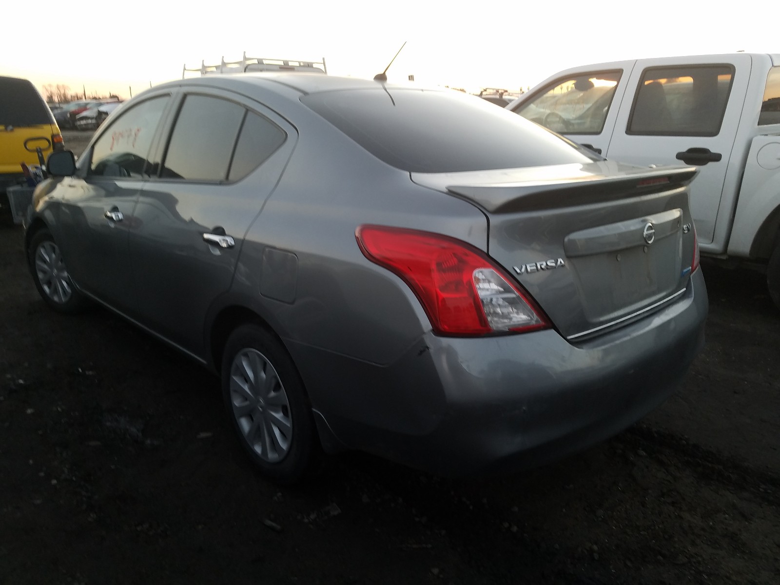 Photo 2 VIN: 3N1CN7AP9EK464653 - NISSAN VERSA S 