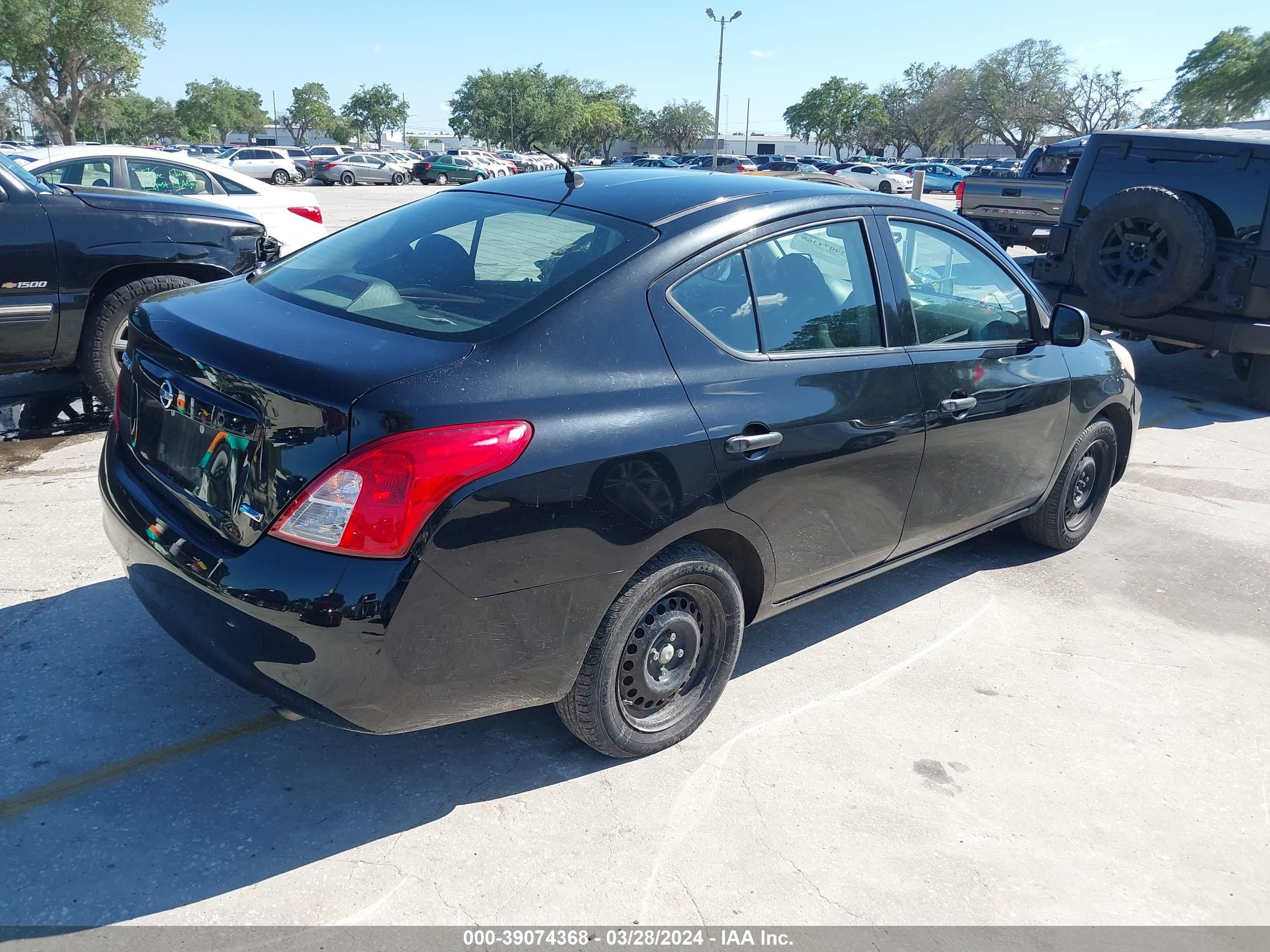 Photo 3 VIN: 3N1CN7AP9EL828418 - NISSAN VERSA 