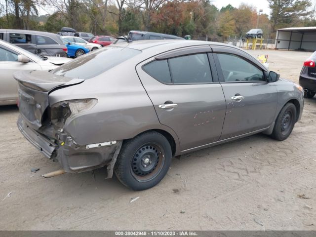 Photo 3 VIN: 3N1CN7AP9FL819896 - NISSAN VERSA 