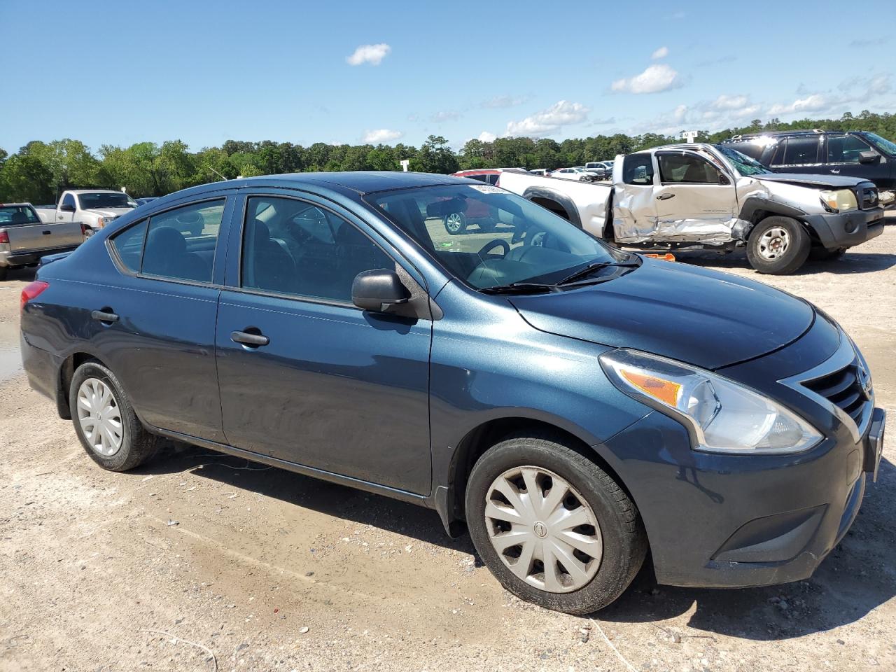 Photo 3 VIN: 3N1CN7AP9FL832812 - NISSAN VERSA 