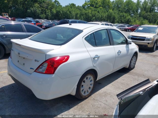 Photo 3 VIN: 3N1CN7AP9FL910375 - NISSAN VERSA 