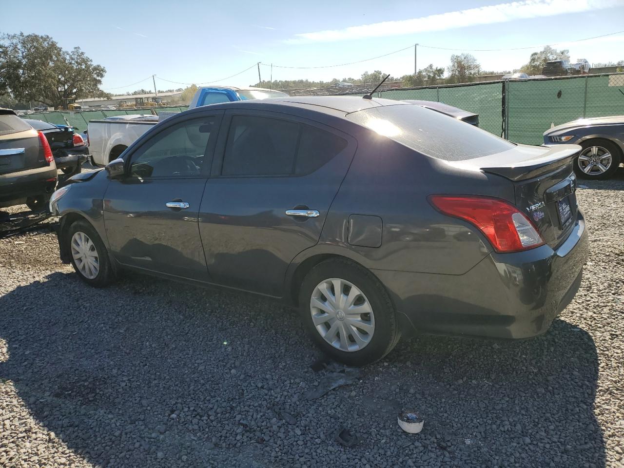 Photo 1 VIN: 3N1CN7AP9FL922414 - NISSAN VERSA 