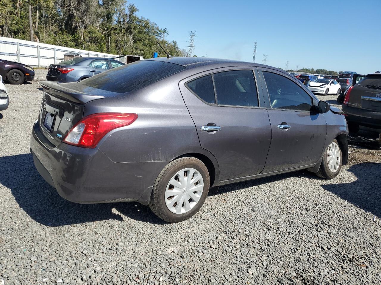 Photo 2 VIN: 3N1CN7AP9FL922414 - NISSAN VERSA 